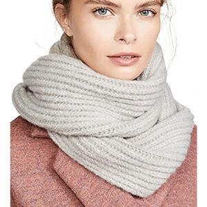 Hat Attack Lodge Loop Scard Knit Grey NWT‎